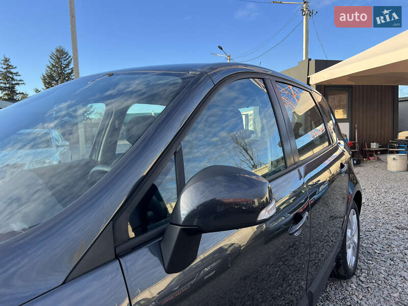 Мінівен Renault Scenic 2009 в Лубнах