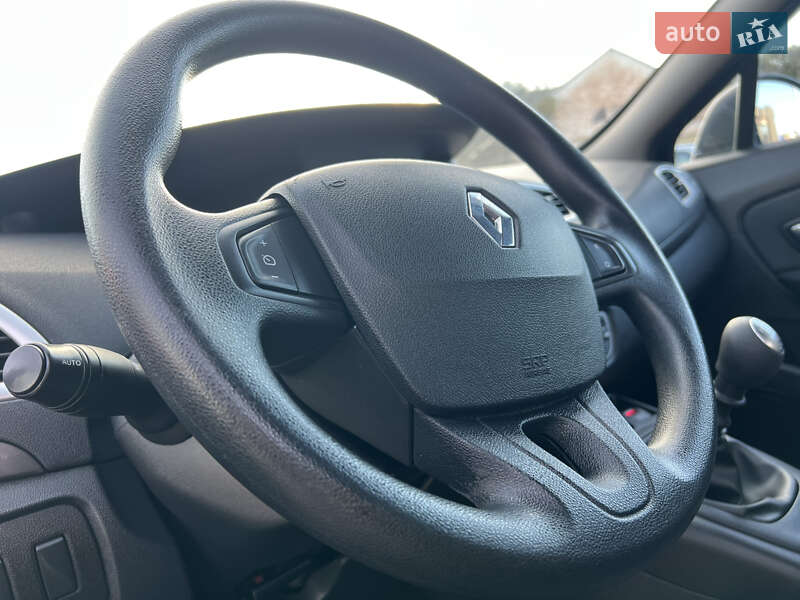 Мінівен Renault Scenic 2009 в Лубнах