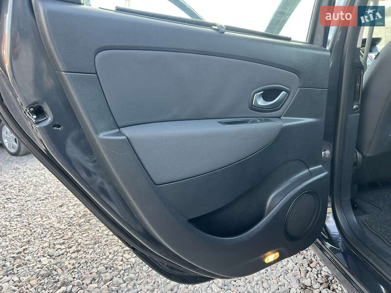 Мінівен Renault Scenic 2009 в Лубнах