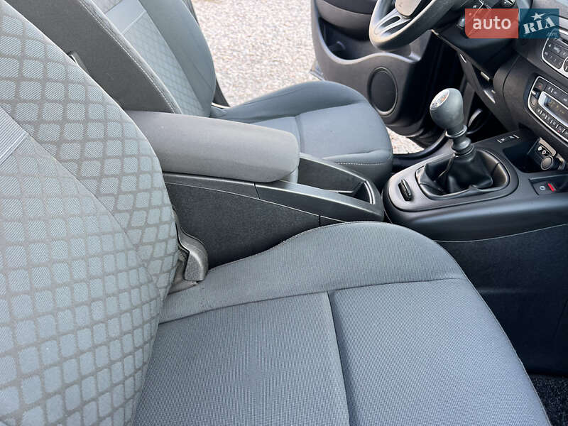 Мінівен Renault Scenic 2009 в Лубнах