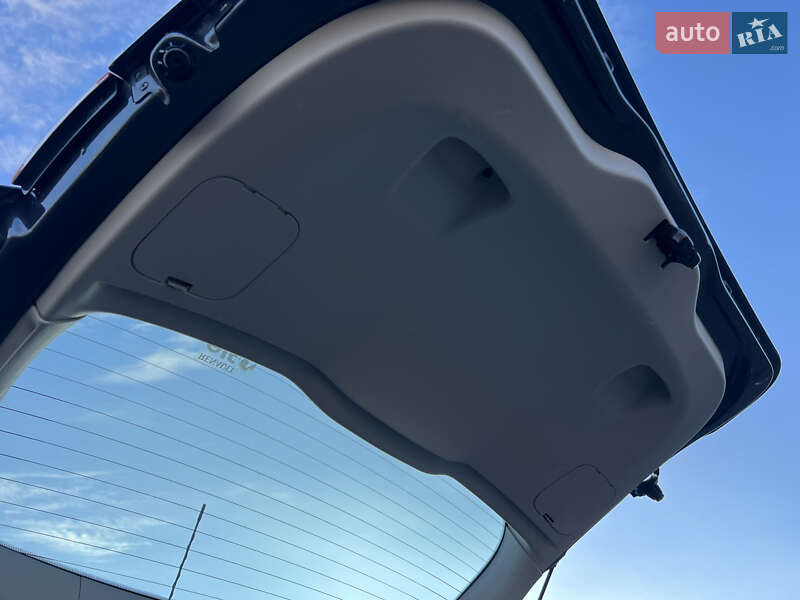 Мінівен Renault Scenic 2009 в Лубнах