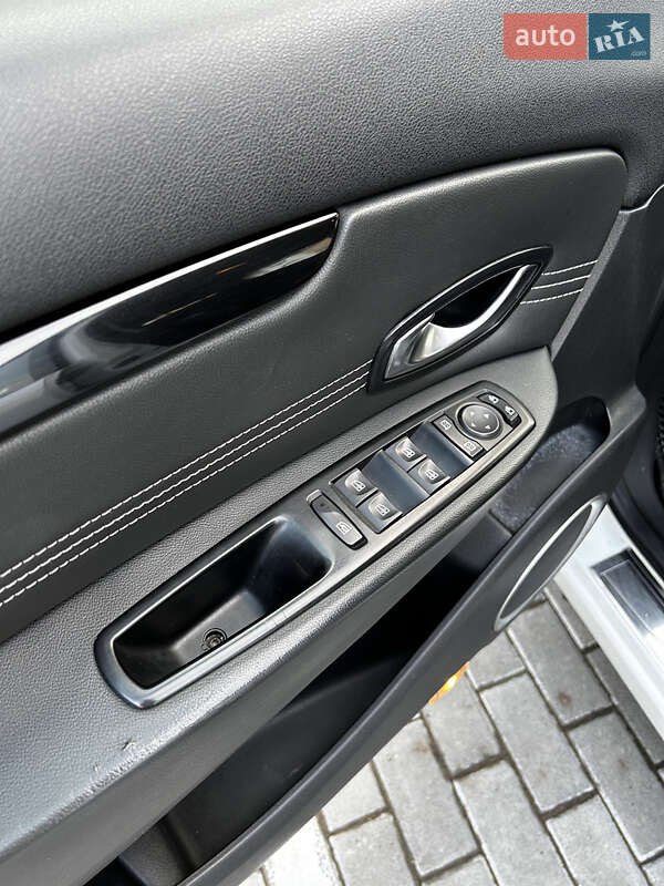 Мінівен Renault Scenic 2011 в Львові