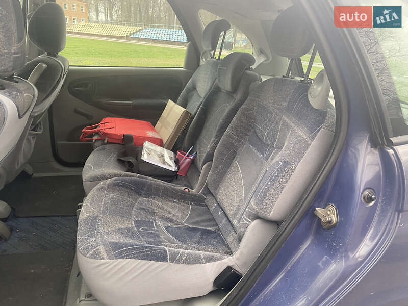 Минивэн Renault Scenic 2001 в Ромнах фото 8 Минивэн Renault Scenic 2001 в Ромнах
