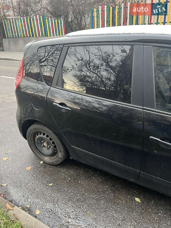 Мінівен Renault Scenic 2011 в Львові фото 13 Мінівен Renault Scenic 2011 в Львові