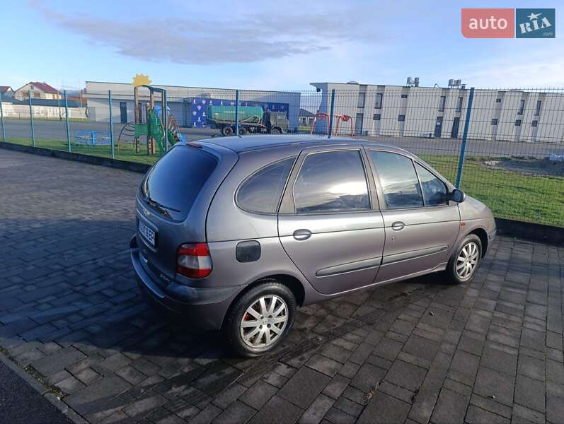 Минивэн Renault Scenic 2000 в Ужгороде