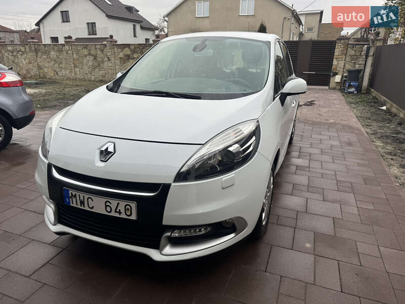Мінівен Renault Scenic 2012 в Радивиліві