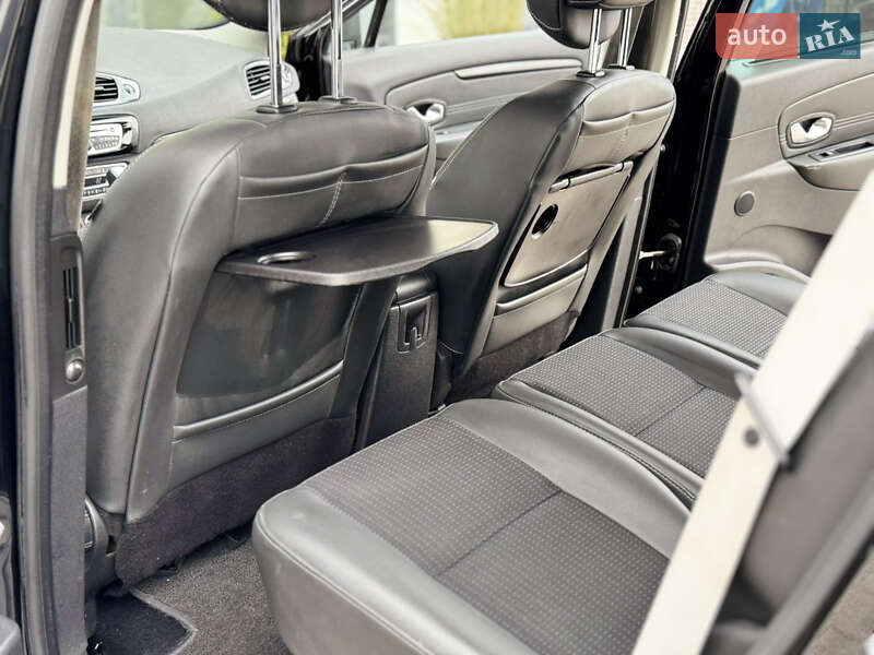Мінівен Renault Scenic 2011 в Тернополі