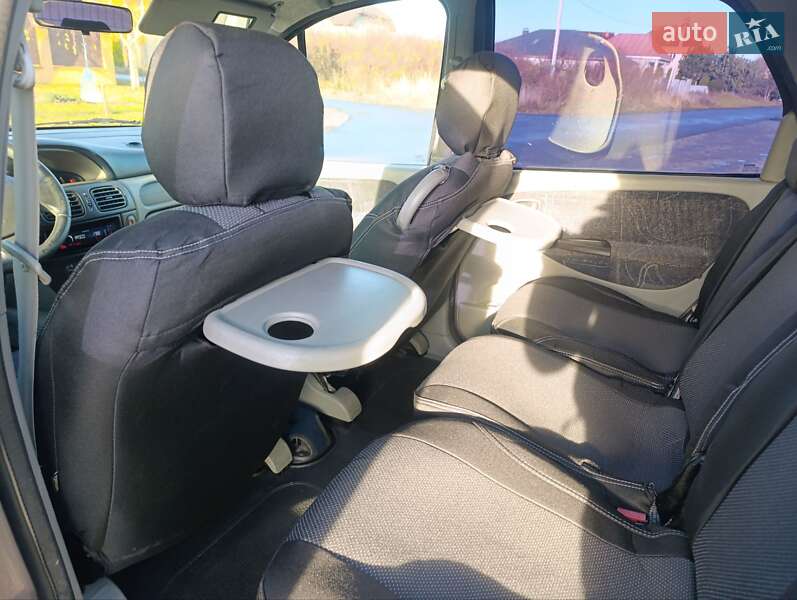 Минивэн Renault Scenic 2000 в Ужгороде