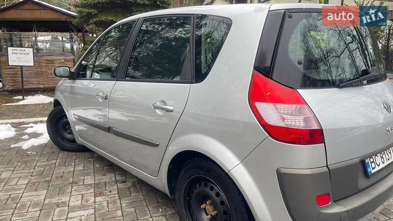 Минивэн Renault Scenic 2005 в Дрогобыче