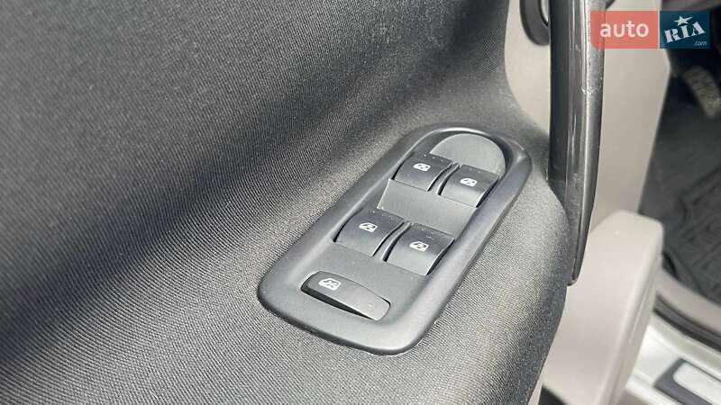 Минивэн Renault Scenic 2005 в Дрогобыче