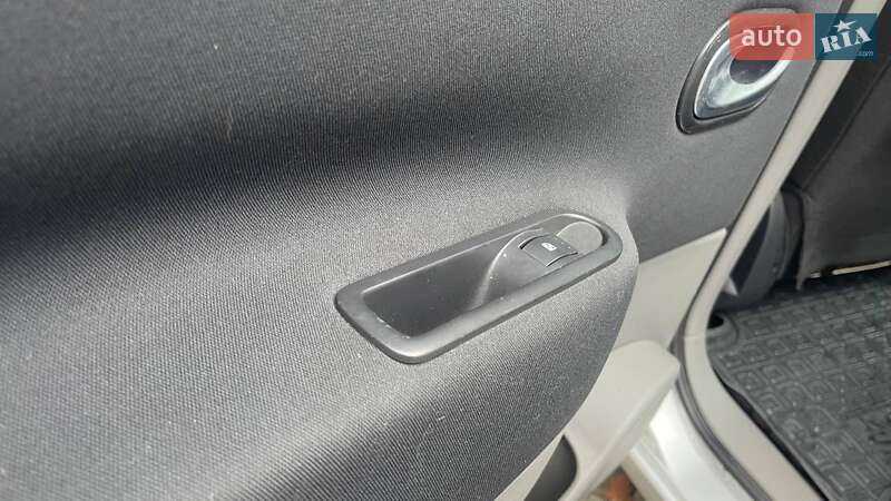 Минивэн Renault Scenic 2005 в Дрогобыче