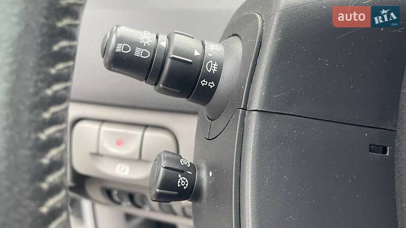 Минивэн Renault Scenic 2005 в Дрогобыче