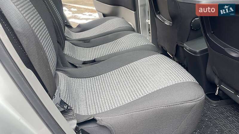 Минивэн Renault Scenic 2005 в Дрогобыче