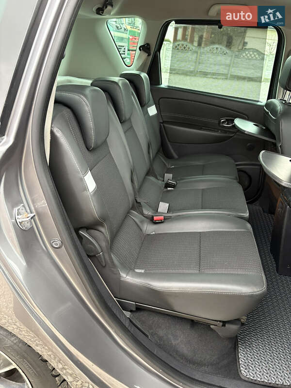 Мінівен Renault Scenic 2013 в Івано-Франківську