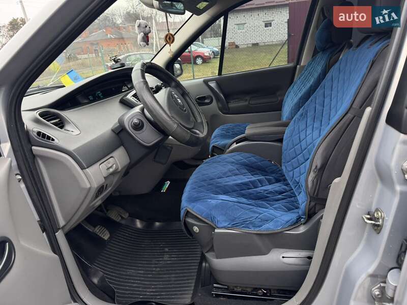 Мінівен Renault Scenic 2003 в Володимирі