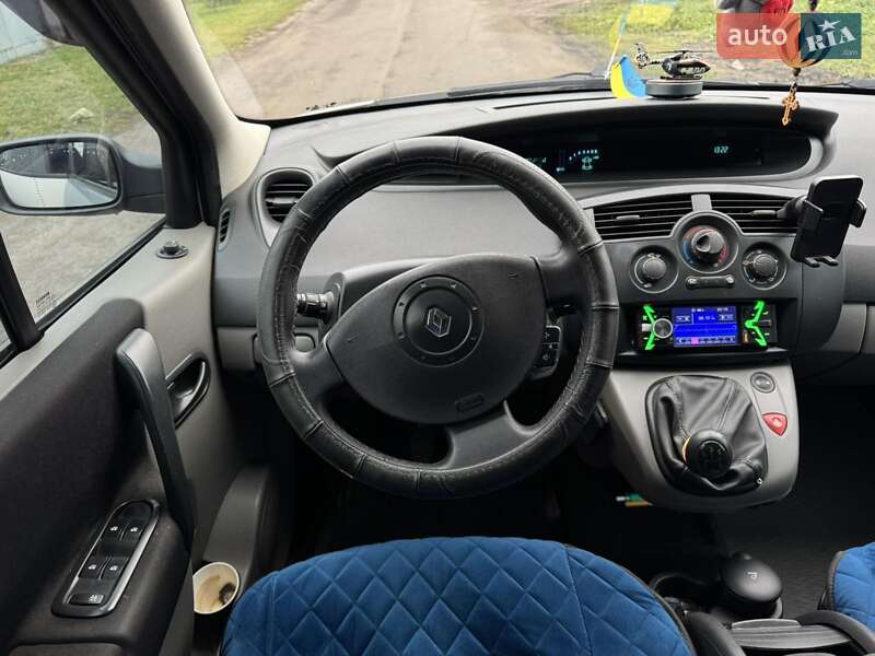 Мінівен Renault Scenic 2003 в Володимирі