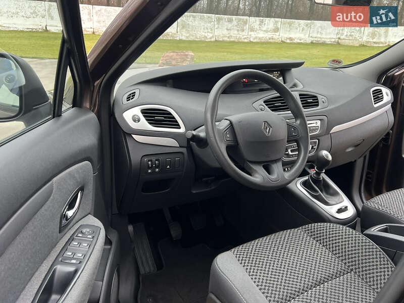 Минивэн Renault Scenic 2011 в Луцке фото 61 Минивэн Renault Scenic 2011 в Луцке