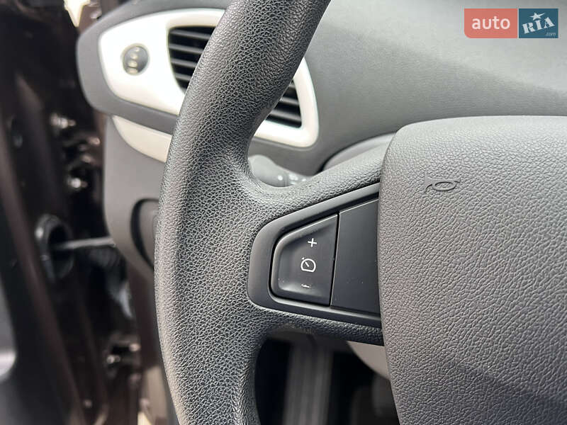 Минивэн Renault Scenic 2011 в Луцке фото 70 Минивэн Renault Scenic 2011 в Луцке