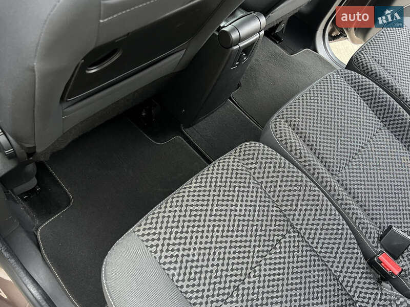 Минивэн Renault Scenic 2011 в Луцке фото 89 Минивэн Renault Scenic 2011 в Луцке