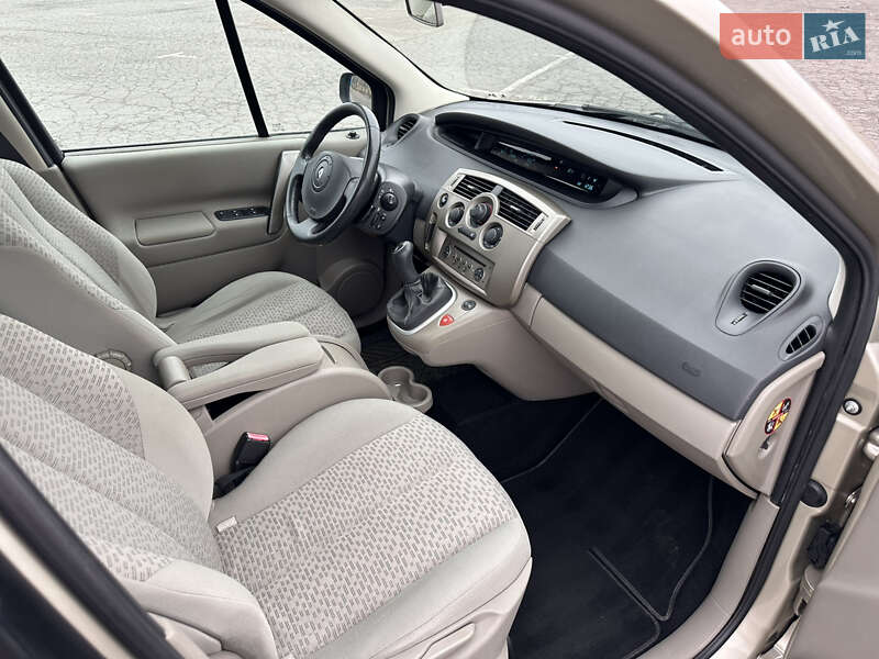 Минивэн Renault Scenic 2006 в Харькове