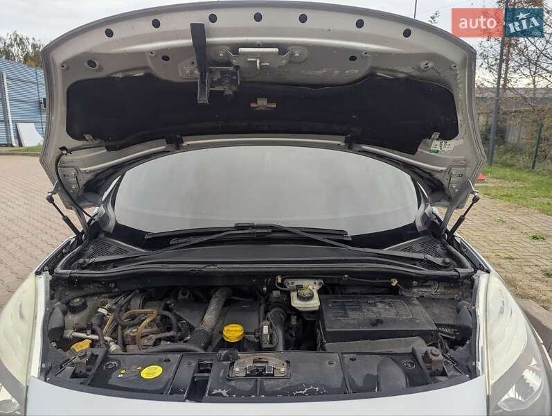 Мінівен Renault Scenic 2010 в Житомирі