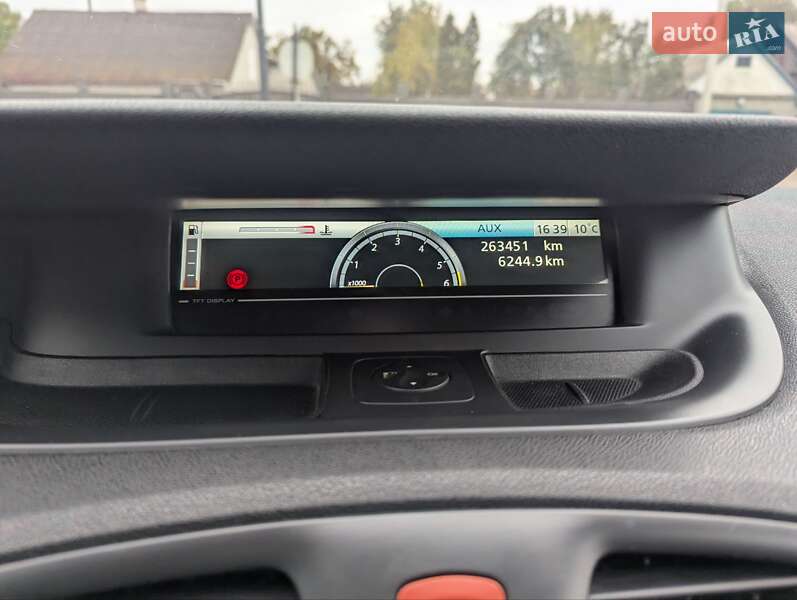 Мінівен Renault Scenic 2010 в Житомирі