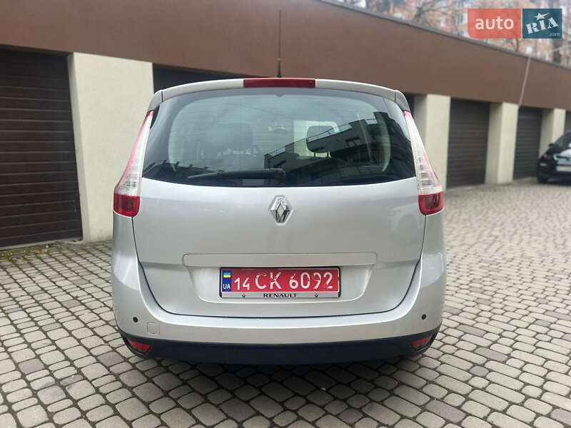 Мінівен Renault Scenic 2010 в Коломиї