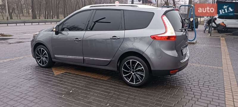Мінівен Renault Scenic 2013 в Дніпрі