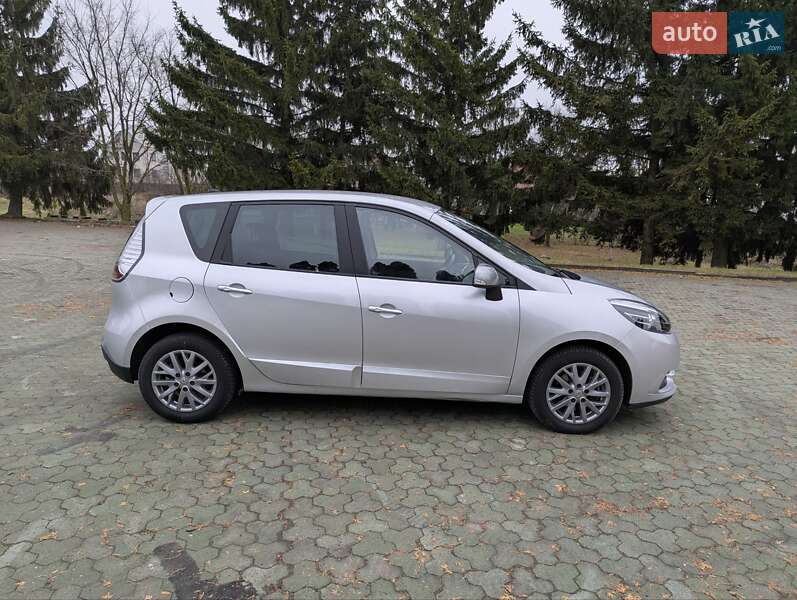 Минивэн Renault Scenic 2014 в Дубно