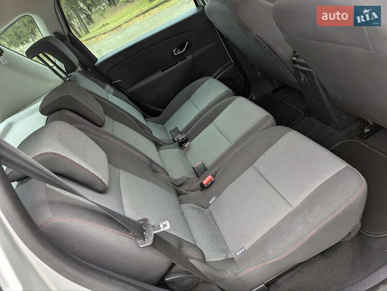 Минивэн Renault Scenic 2014 в Дубно