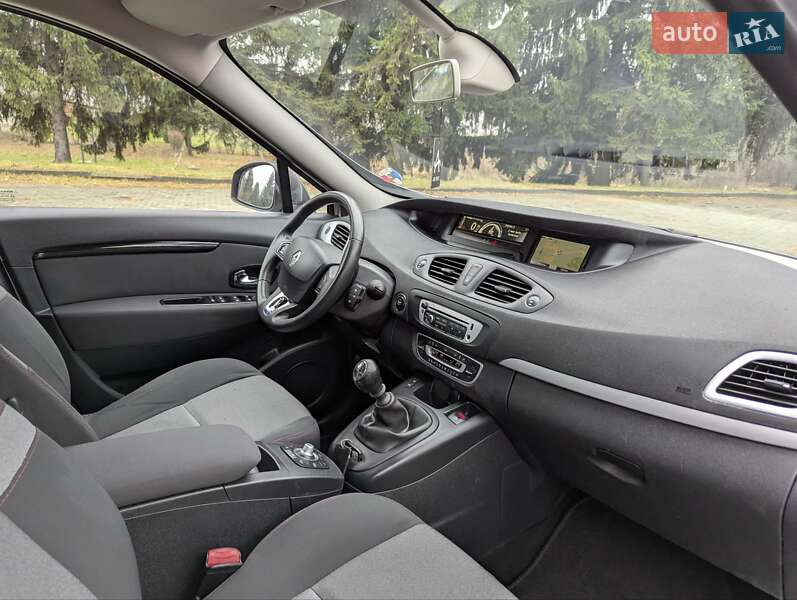 Минивэн Renault Scenic 2014 в Дубно