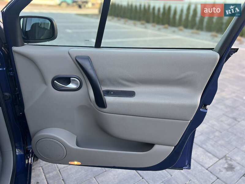 Минивэн Renault Scenic 2005 в Луцке фото 18 Минивэн Renault Scenic 2005 в Луцке