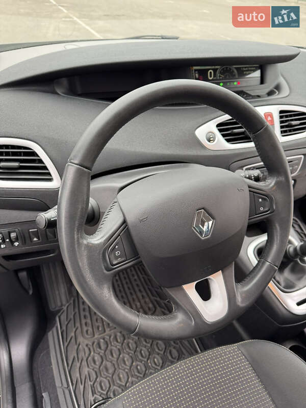 Мінівен Renault Scenic 2010 в Харкові