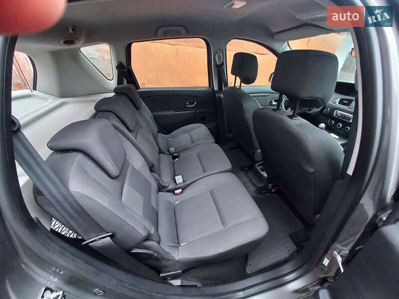Мінівен Renault Scenic 2012 в Сумах