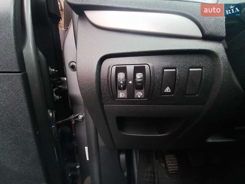 Мінівен Renault Scenic 2012 в Сумах