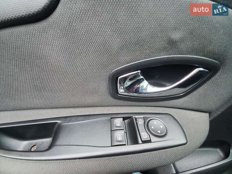 Мінівен Renault Scenic 2012 в Сумах