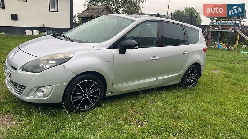 Renault Scenic 2011