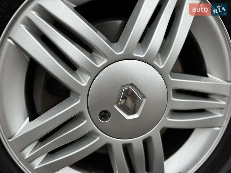 Мінівен Renault Scenic 2004 в Києві