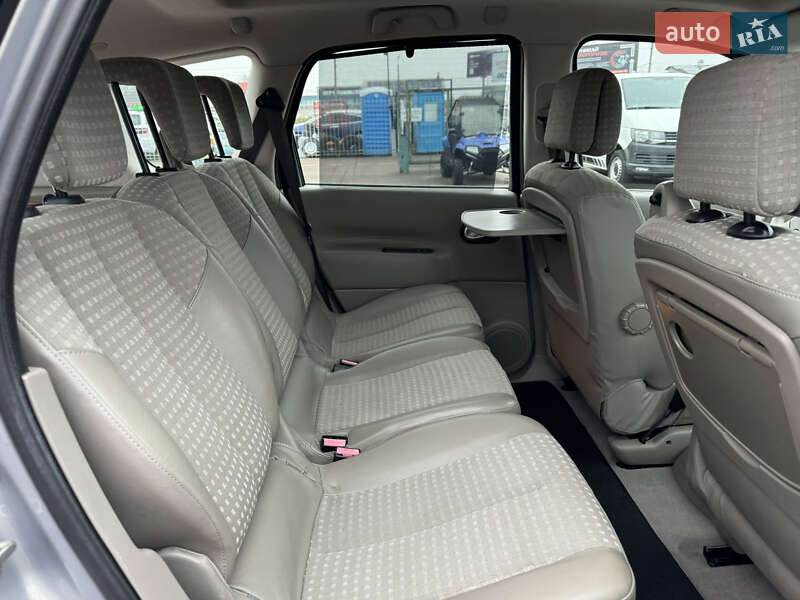 Мінівен Renault Scenic 2004 в Києві