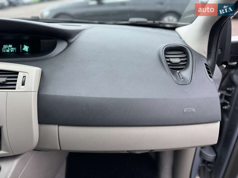 Мінівен Renault Scenic 2004 в Києві