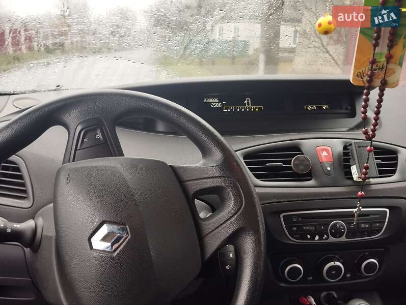 Минивэн Renault Scenic 2009 в Кременчуге