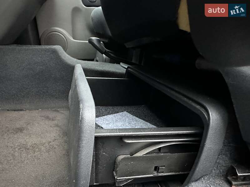 Мінівен Renault Scenic 2008 в Києві фото 30 Мінівен Renault Scenic 2008 в Києві