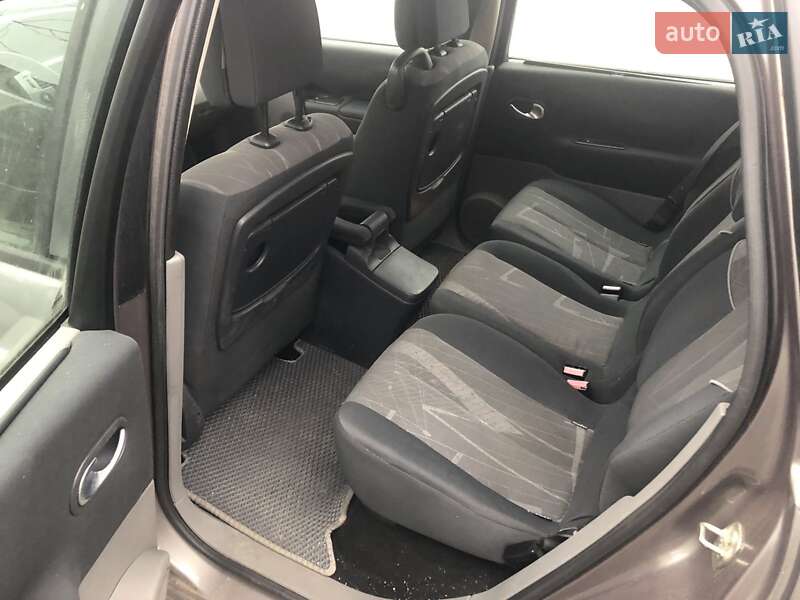 Минивэн Renault Scenic 2004 в Днепре