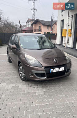 Минивэн Renault Scenic 2011 в Ивано-Франковске