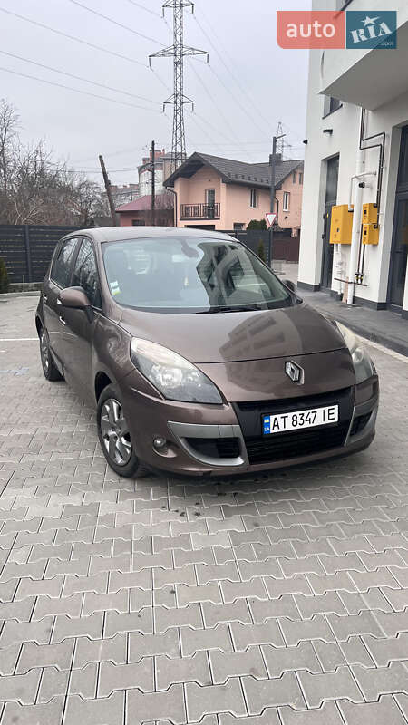 Renault Scenic 2011