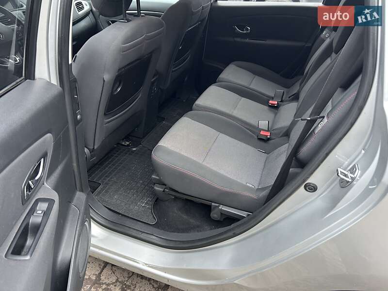 Мінівен Renault Scenic 2013 в Рівному фото 25 Мінівен Renault Scenic 2013 в Рівному