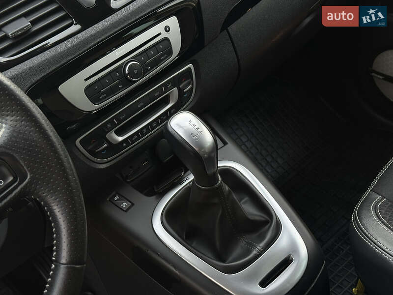 Минивэн Renault Scenic 2015 в Моршине