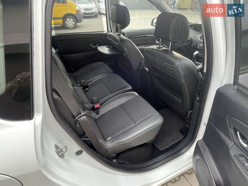 Мінівен Renault Scenic 2012 в Рівному фото 18 Мінівен Renault Scenic 2012 в Рівному