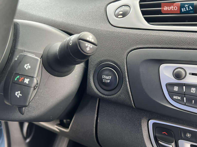 Минивэн Renault Scenic 2011 в Луцке