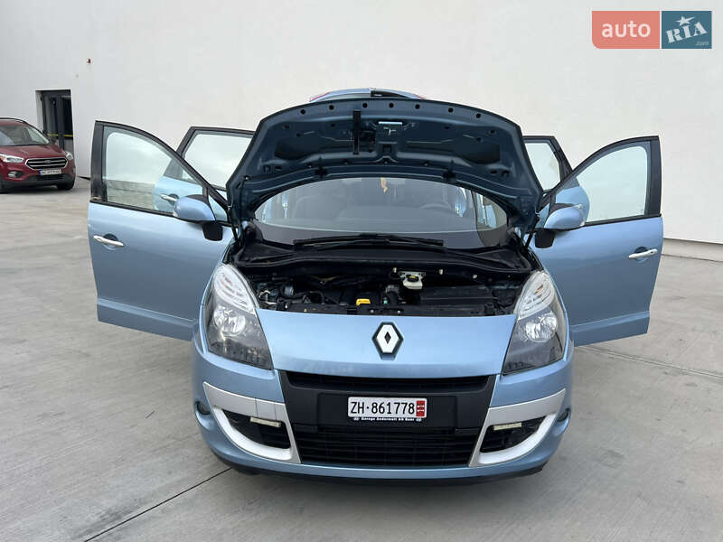 Минивэн Renault Scenic 2011 в Луцке
